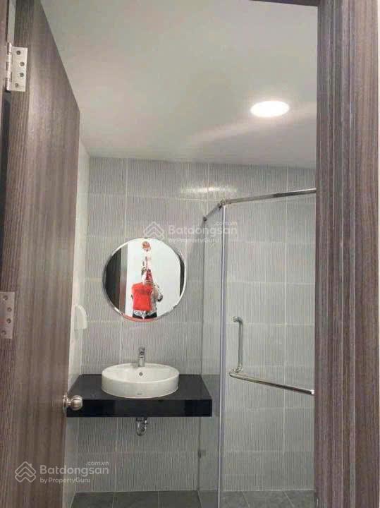 Cho thuê căn hộ saigon asiana, 2pn, 2wc, 67m2, không nội thất, view pháo hoa, giá 10 triệu/th