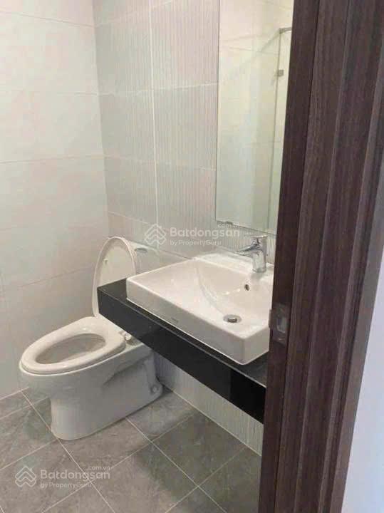 Cho thuê căn hộ saigon asiana, 2pn, 2wc, 67m2, không nội thất, view pháo hoa, giá 10 triệu/th