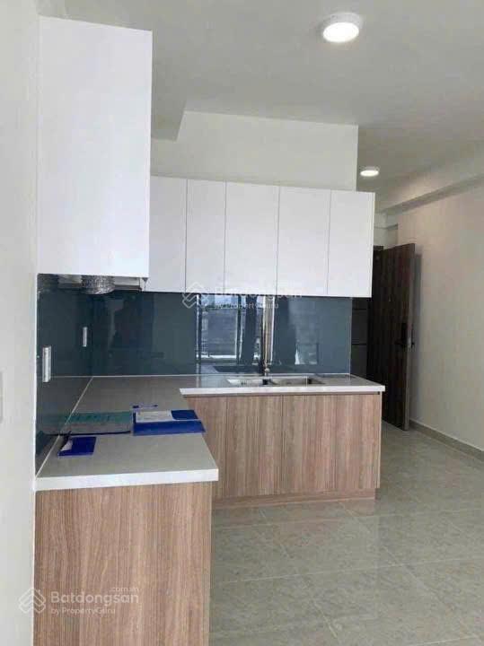Cho thuê căn hộ saigon asiana, 2pn, 2wc, 67m2, không nội thất, view pháo hoa, giá 10 triệu/th