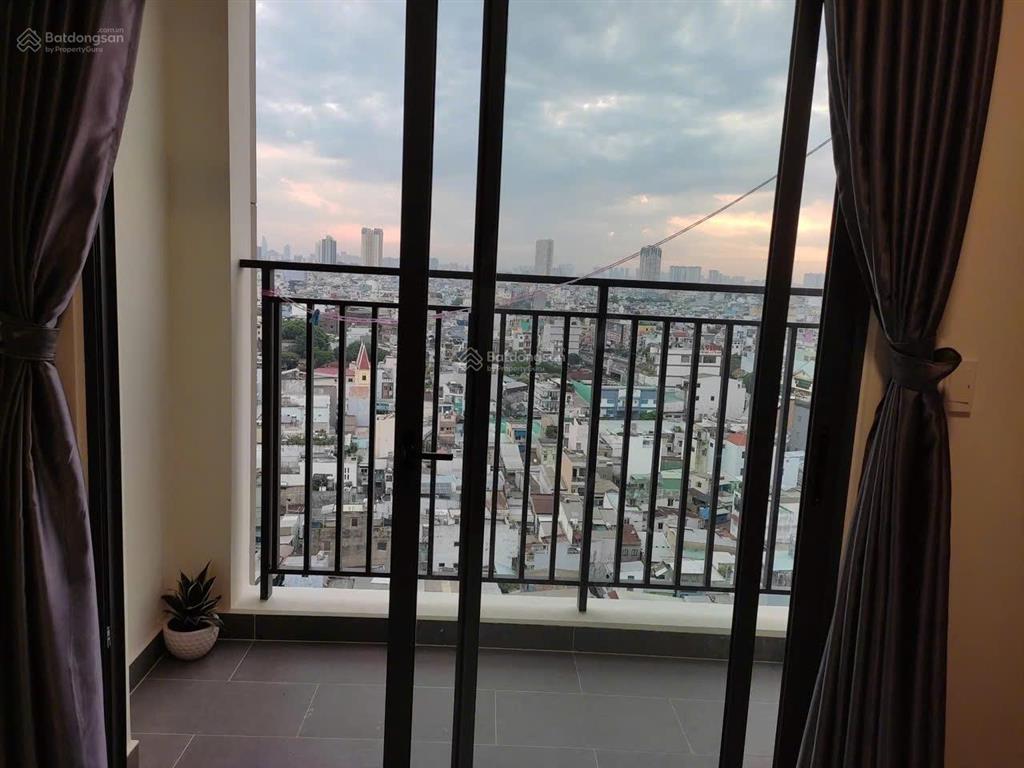 Cho thuê căn hộ saigon asiana, 2pn, 2wc, 67m2, không nội thất, view pháo hoa, giá 10 triệu/th