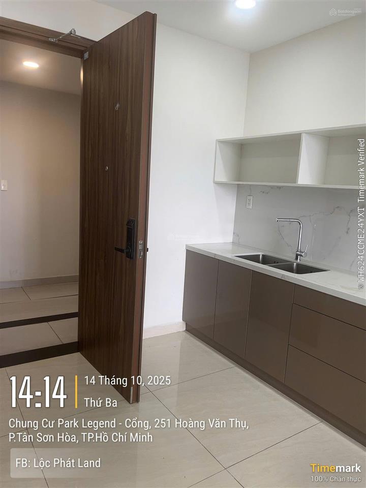 Cho thuê căn hộ park legend, 3pn, 2wc, nội thất cơ bản, view pháo hoa, giá 21 triệu, 0908 435 ***