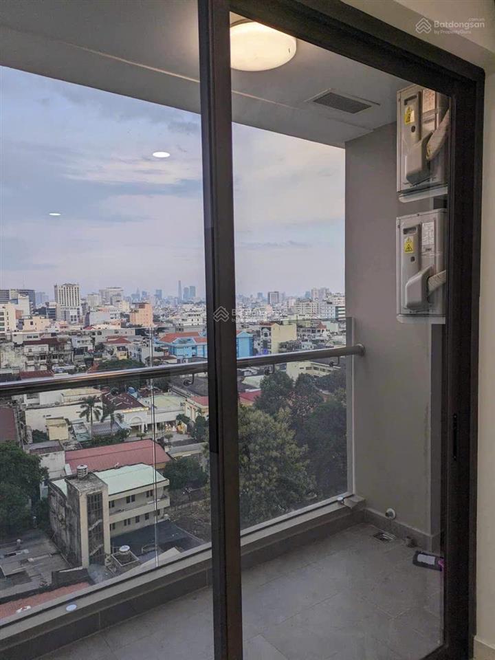 Cho thuê căn hộ park legend, 3pn, 2wc, nội thất cơ bản, view pháo hoa, giá 21 triệu, 0908 435 ***