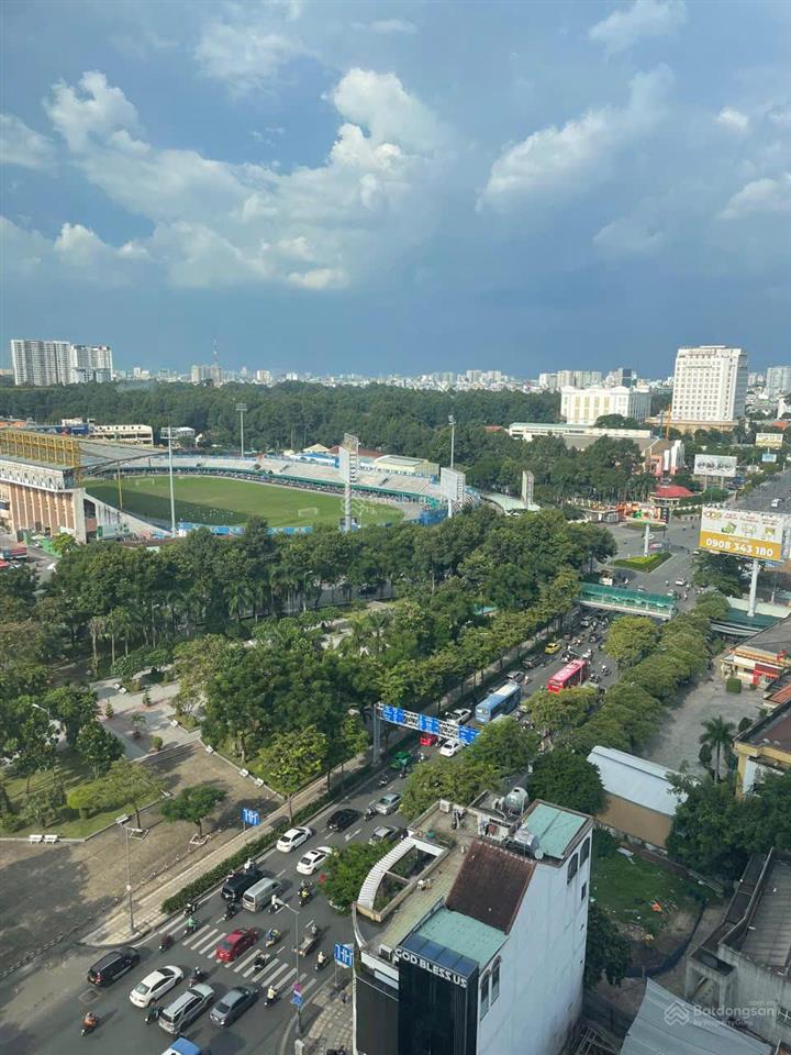 Cho thuê căn hộ park legend, 3pn, 2wc, nội thất cơ bản, view pháo hoa, giá 21 triệu, 0908 435 ***