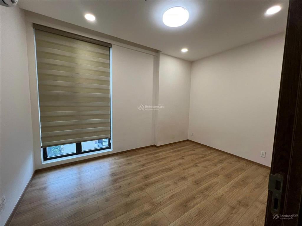 Cho thuê căn hộ park legend, 3pn, 2wc, nội thất cơ bản, view pháo hoa, giá 21 triệu, 0908 435 ***