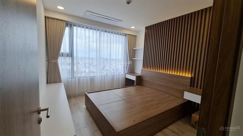 Bán căn hộ kingdom , 3pn, 2wc ,102m2 ,view pháo hoa q1 , giá 11.5 tỷ , đông nam ,  0908 435 ***