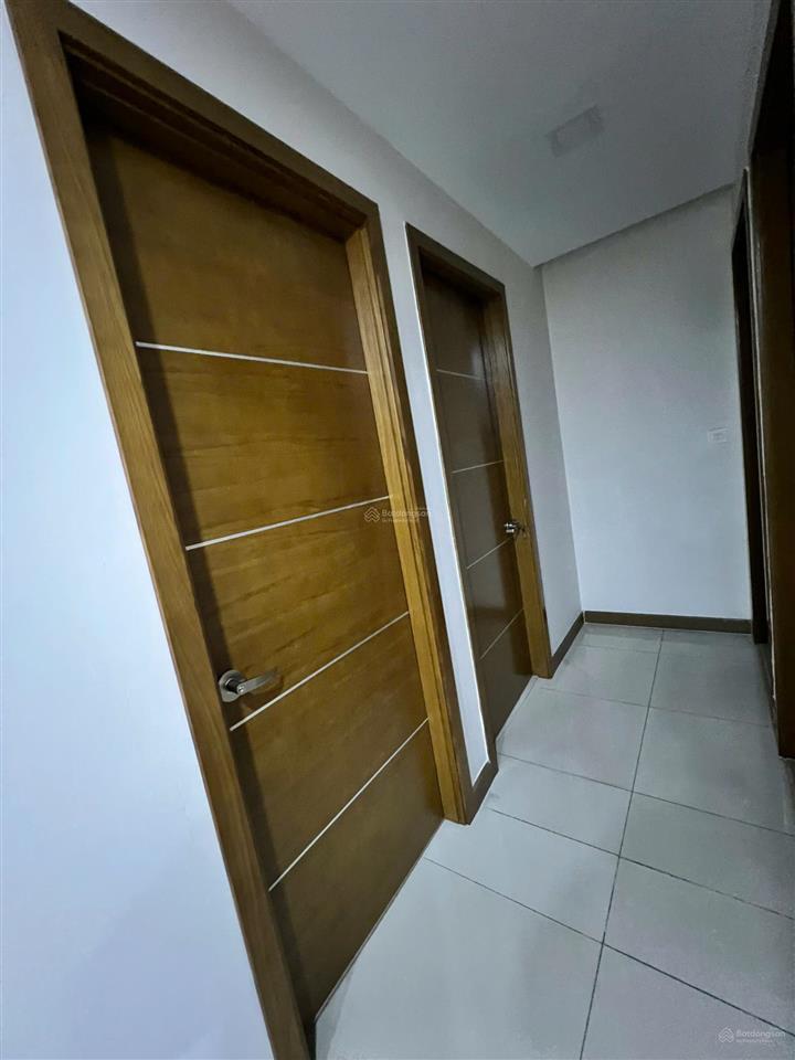 Bán căn hộ saigon airport, 3pn, 2wc, 128m, có sổ, giá 9.8 tỷ, không nội thất, 0908 435 ***