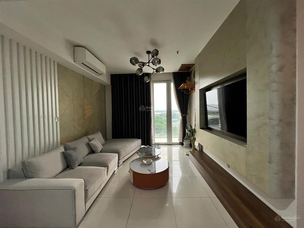 Bán căn hộ saigon airport, 3pn, 2wc, 128m, có sổ, giá 9.8 tỷ, không nội thất, 0908 435 ***