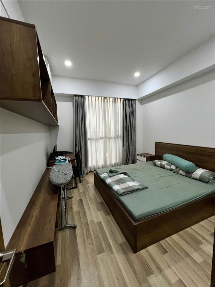 Bán căn hộ saigon airport, 3pn, 2wc, 128m, có sổ, giá 9.8 tỷ, không nội thất, 0908 435 ***