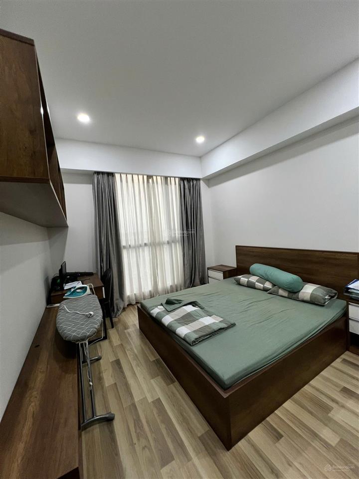 Bán căn hộ saigon airport, 3pn, 2wc, 128m, có sổ, giá 9.8 tỷ, không nội thất, 0908 435 ***