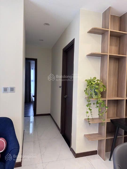 Bán căn hộ res 11 , 2pn , 2wc, 84m2 , có sổ , có nội thất ,giá  5.7 tỷ ,  0908 435 ***