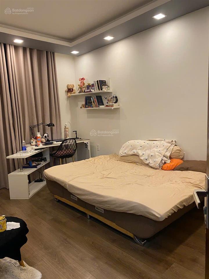 Bán căn hộ garden gate, 3pn ,102m2, view pháo hoa quận 1 , giá 9.3 tỷ , shr , 0908 435 ***