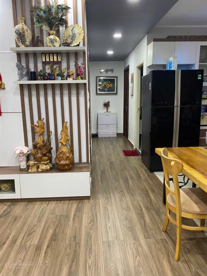 Bán căn hộ garden gate, 3pn ,102m2, view pháo hoa quận 1 , giá 9.3 tỷ , shr , 0908 435 ***