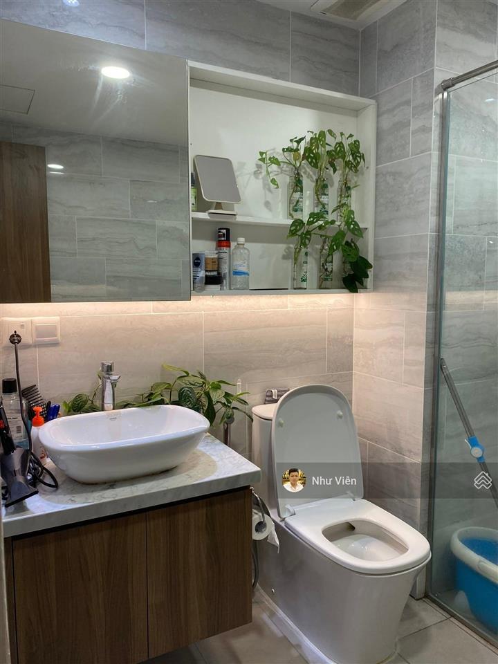 Bán căn hộ kingdom, 1pn, 1wc, 50m², có sổ, giá 5,4 tỷ, hướng đông, 0908 435 ***