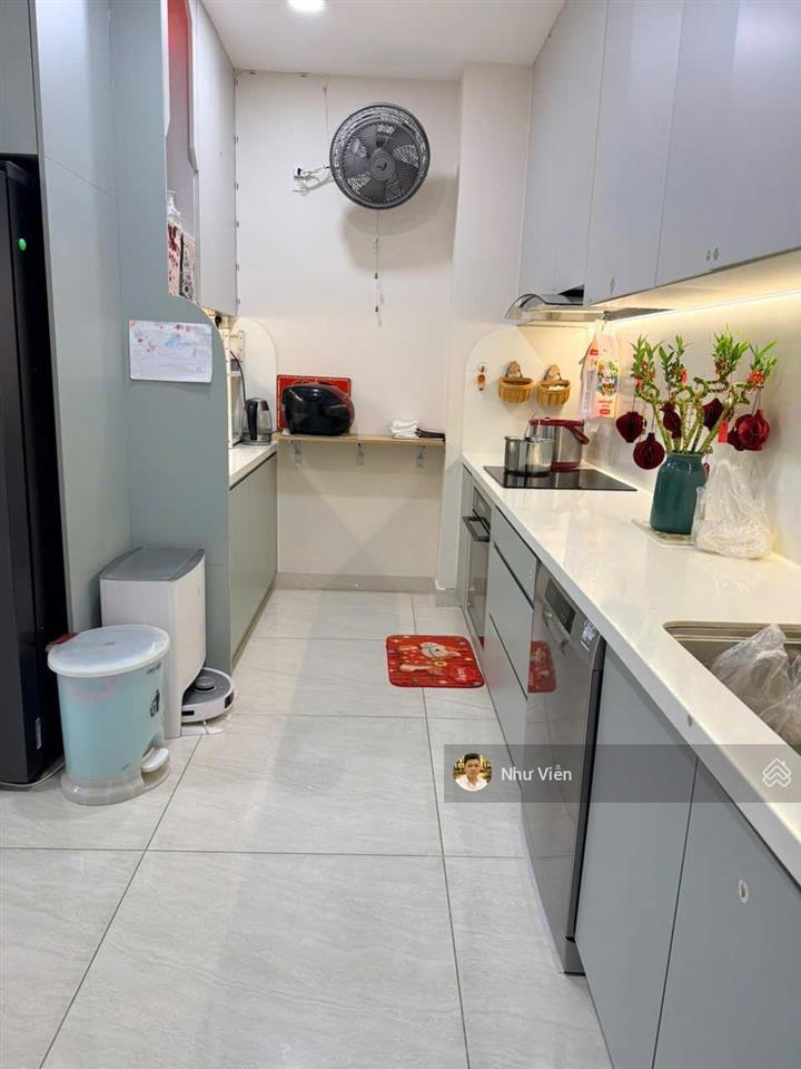 Bán căn hộ park legend, 3pn, 2wc, 100m², giá 9 tỷ 140, full nội thất, view công viên hoàng văn thụ