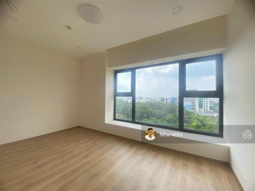 Bán căn hộ park legend, 3pn, 3wc, 113m2, 2 ban công, căn góc, giá 10.6 tỷ, 0908 435 *** viễn