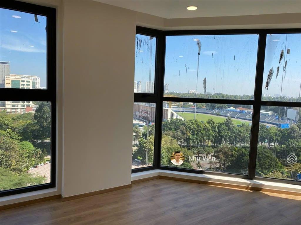 Bán căn hộ park legend, 3pn, 3wc, 113m2, 2 ban công, căn góc, giá 10.6 tỷ, 0908 435 *** viễn