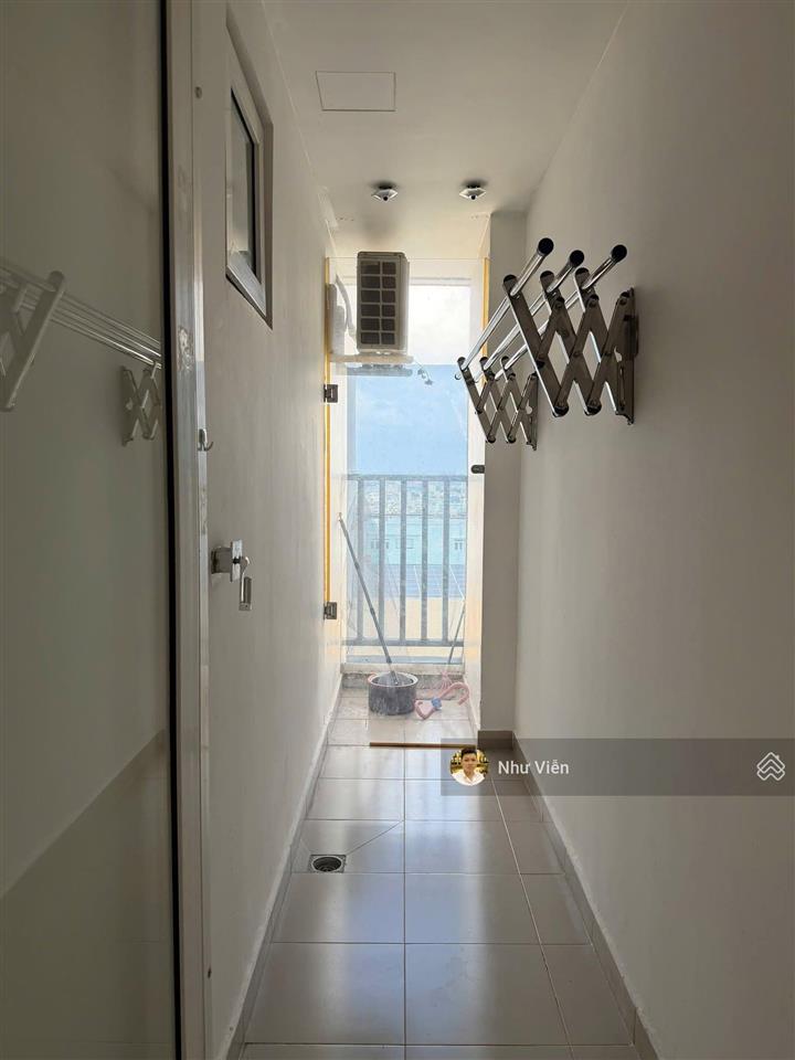 Bán căn hộ sky center, 2pn, 2wc, 74m2, giá 5 tỷ 650,  0908 435 *** viễn