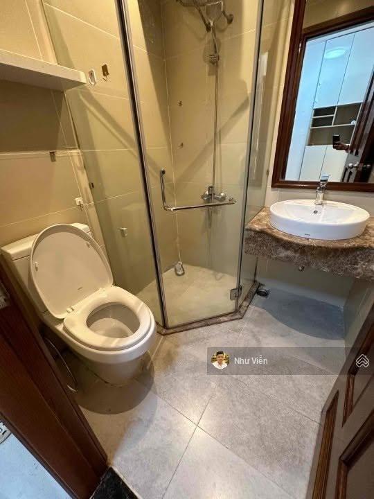 Bán căn hộ sky center, 2pn, 2wc, 74m2, giá 5 tỷ 650,  0908 435 *** viễn