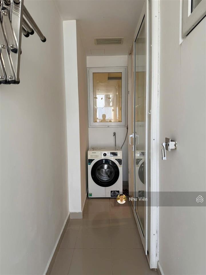 Bán căn hộ sky center, 2pn, 2wc, 74m2, giá 5 tỷ 650,  0908 435 *** viễn