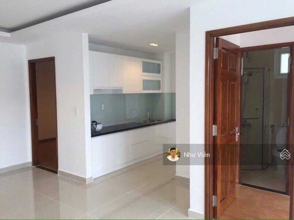 Bán căn hộ sky center, 2pn, 2wc, 74m2, giá 5 tỷ 650,  0908 435 *** viễn