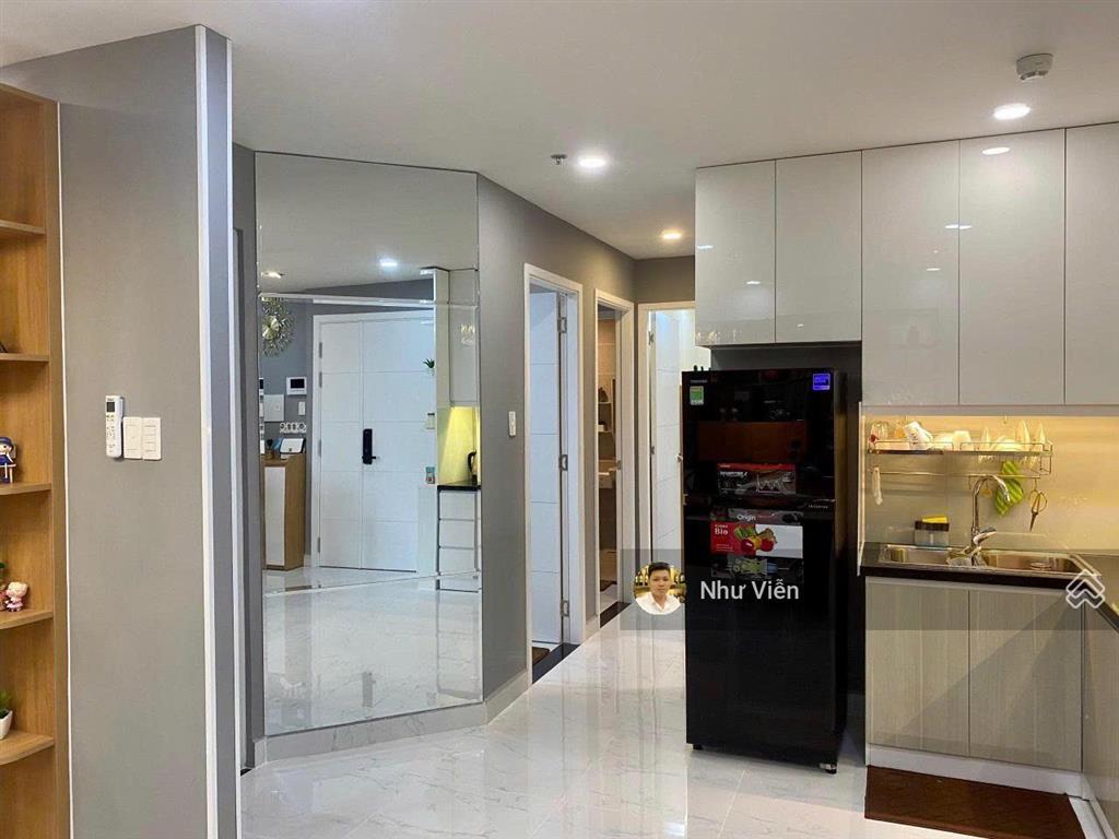 Sky center, 2pn, 2wc, 75m2, giá 5 tỷ 650, kingston 83m2 giá 7 tỷ 250, richstar tân phú 90m2 4.5 tỷ