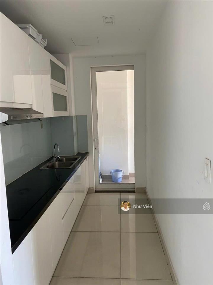 Cho thuê căn hộ sky center, 2pn, 2wc, 14 triệu, nội thất cơ bản, có máy lạnh và bếp, 0908 435 ***