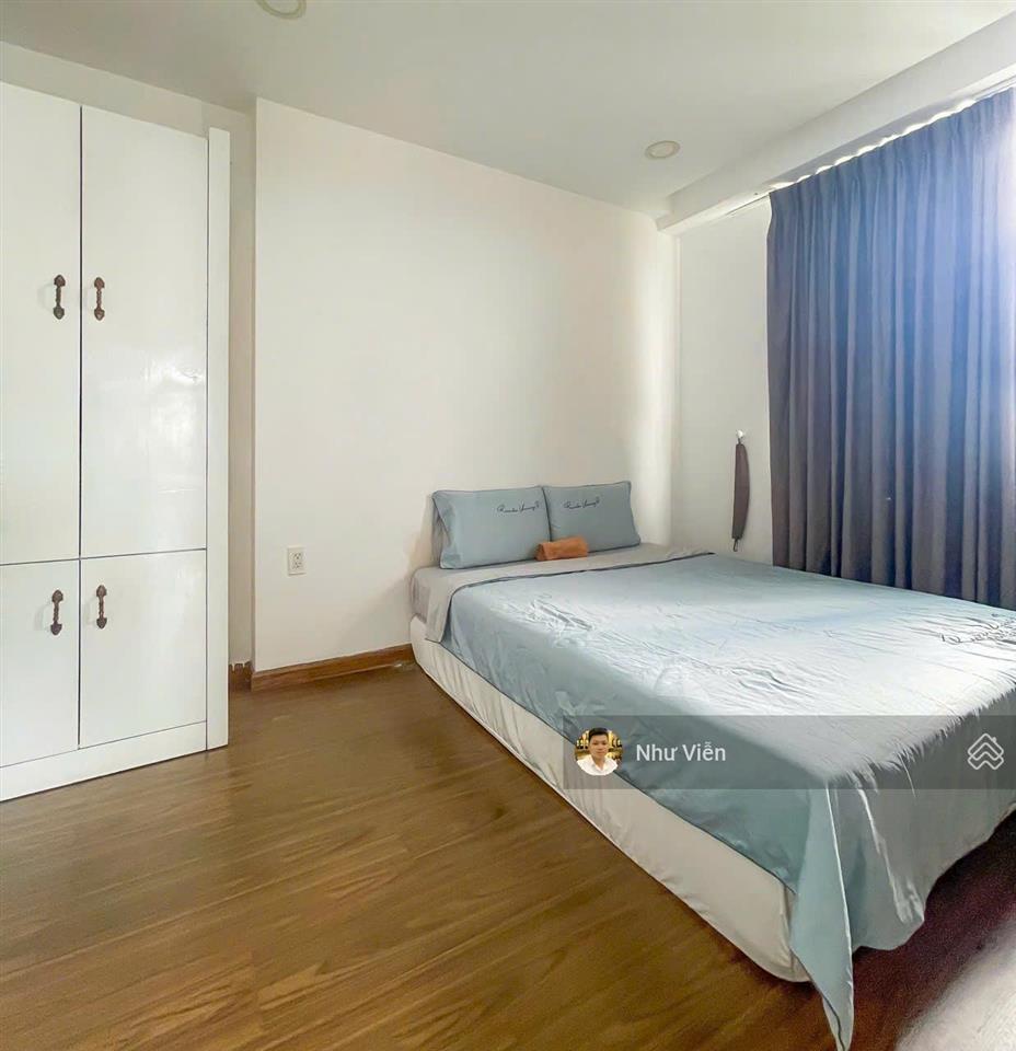 Bán căn hộ the botanica, 2pn, 2wc, giá 5.7 tỷ, 73m2, tặng nội thất, 0908 435 *** viễn
