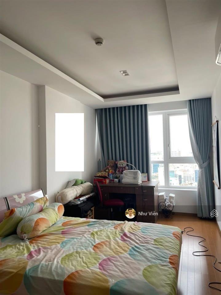 Bán căn hộ sky center, 3pn, 2wc, 98m2, 8 tỷ, đang được làm sổ, 0908 435 *** viễn