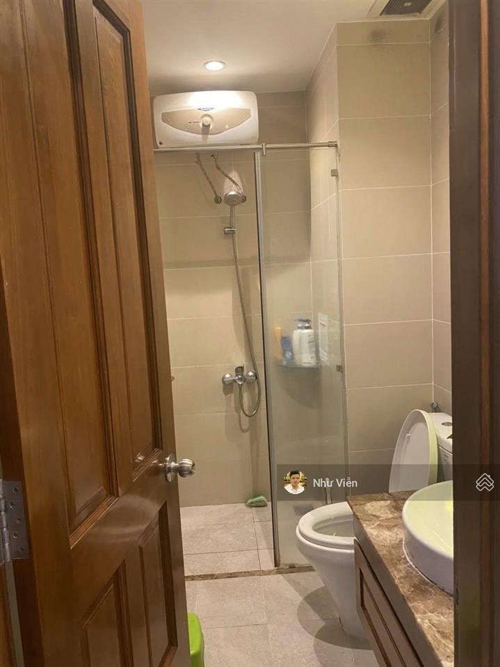 Bán căn hộ sky center, 3pn, 2wc, 98m2, 8 tỷ, đang được làm sổ, 0908 435 *** viễn