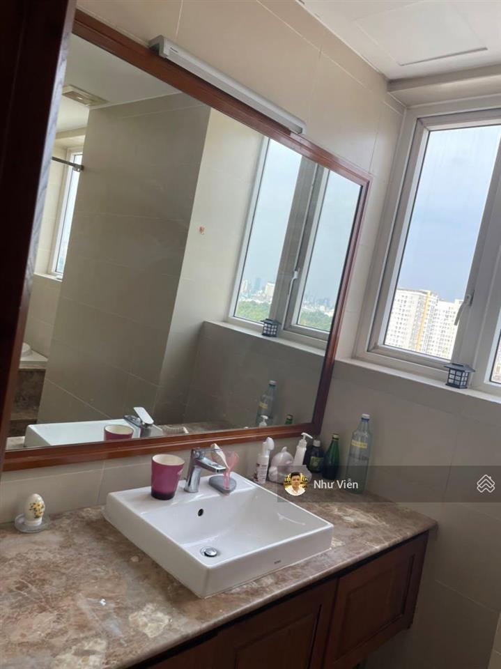 Bán căn hộ sky center, 3pn, 2wc, 98m2, 8 tỷ, đang được làm sổ, 0908 435 *** viễn