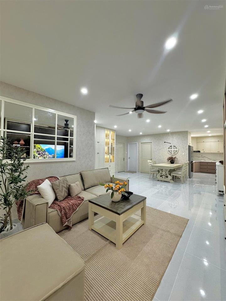 Cho thuê căn hộ the harmona, tân bình, dt 75m2, 2pn 2wc giá 12tr (nhà đẹp).  0899 874 *** mão