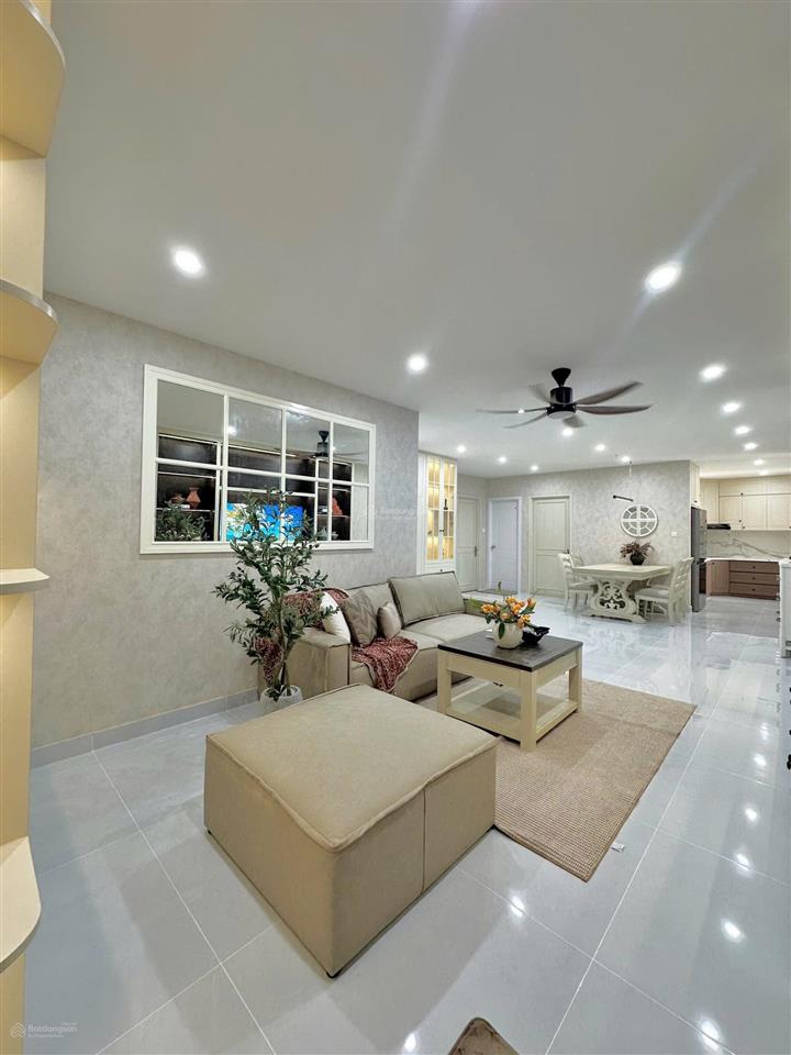 Cho thuê căn hộ the harmona, tân bình, dt 75m2, 2pn 2wc giá 12tr (nhà đẹp).  0899 874 *** mão
