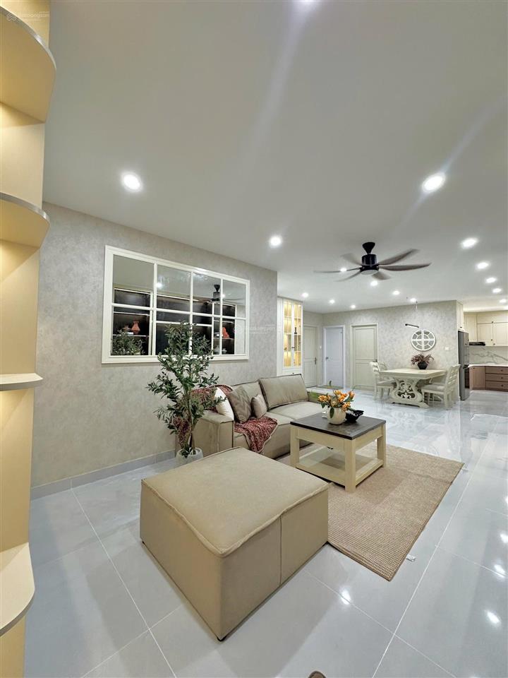 Cho thuê căn hộ the harmona, tân bình, dt 75m2, 2pn 2wc giá 12tr (nhà đẹp).  0899 874 *** mão