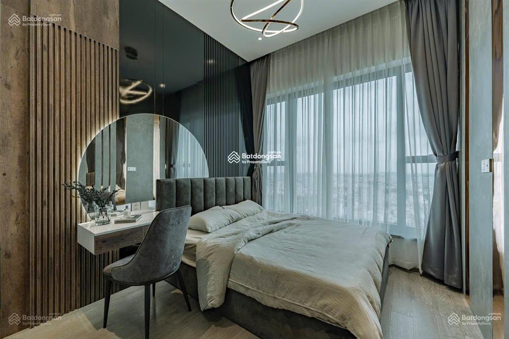 Chính chủ bán gấp cao ốc phú nhuận, dt 115m², 2pn, 2wc sổ hồng giá 8.4 tỷ, nhà mới siêu thoáng  e