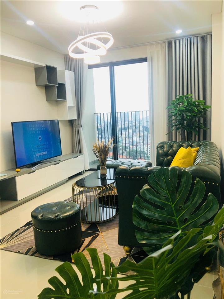 Cho thuê gấp chcc sky center, sân bay dt 74m2, 2pn, 2wc giá 15tr (nhà đẹp).  0899 874 *** mão