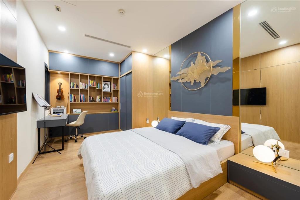 Bán gấp căn 2pn dt 74.7m2 tại green park phương đông, giá 5.7 tỷ (căn góc view hồ linh đàm)