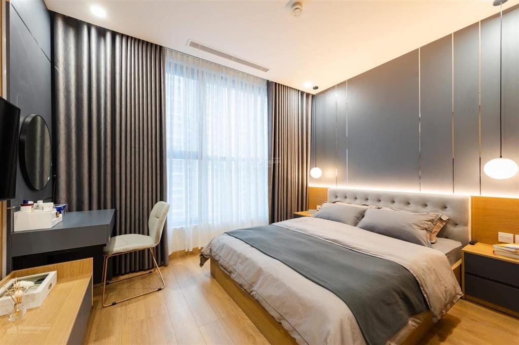 Bán gấp căn 2pn dt 74.7m2 tại green park phương đông, giá 5.7 tỷ (căn góc view hồ linh đàm)