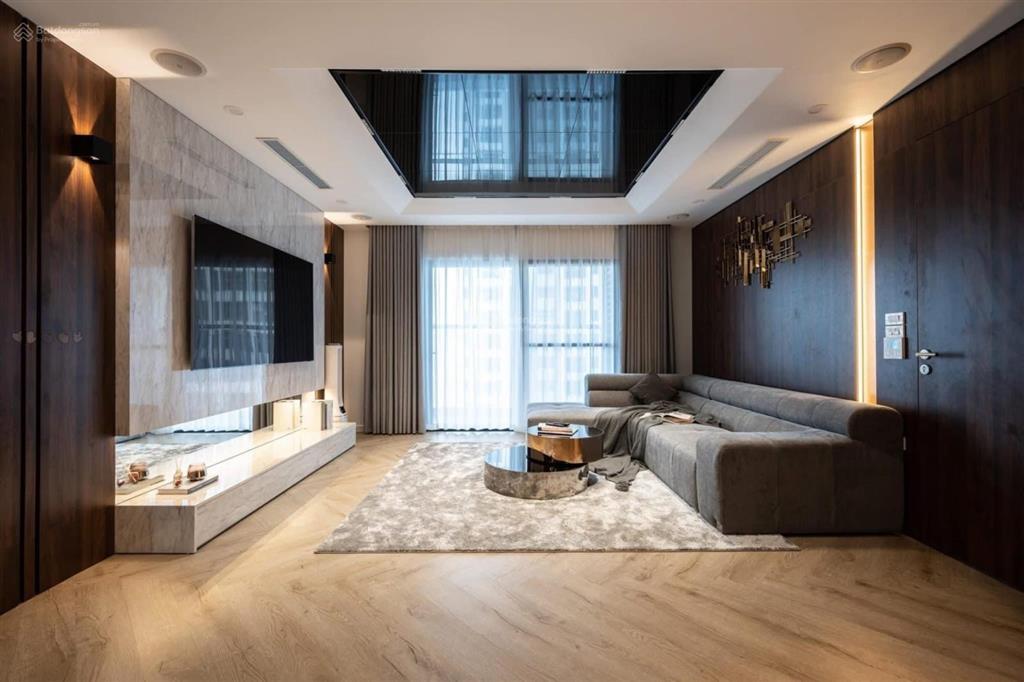 Chính chủ bán căn 3 ngủ (căn góc) sky central  176 định công, dt 100m2 giá 8.5 tỷ (rẻ nhất toà)
