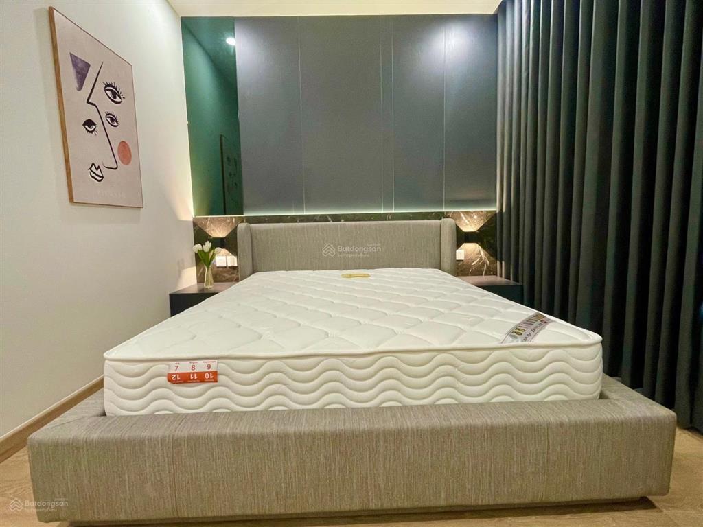 Bán 2 ngủ hinode city (view sông hồng) full nội thất 1 tỷ, dt 76,9m2, giá 8 tỷ