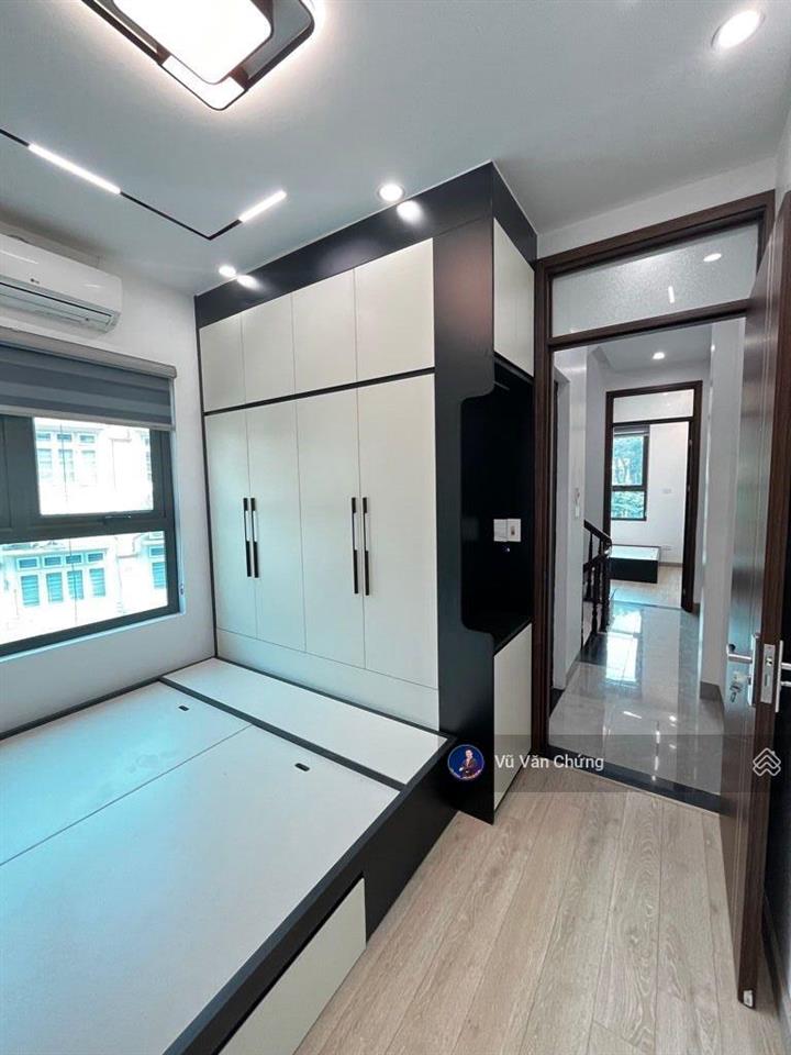 Bán nhà nguyễn công trứ hà đông 5 tầng ô tô đỗ cửa lô góc 3 mặt thoáng 9.7 tỷ