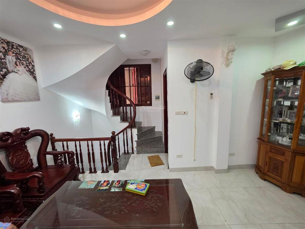 Bán nhà ngõ 146 đường 19/5 văn quán, 5 tầng, lô góc, gần hồ, giá 6.5 tỷ