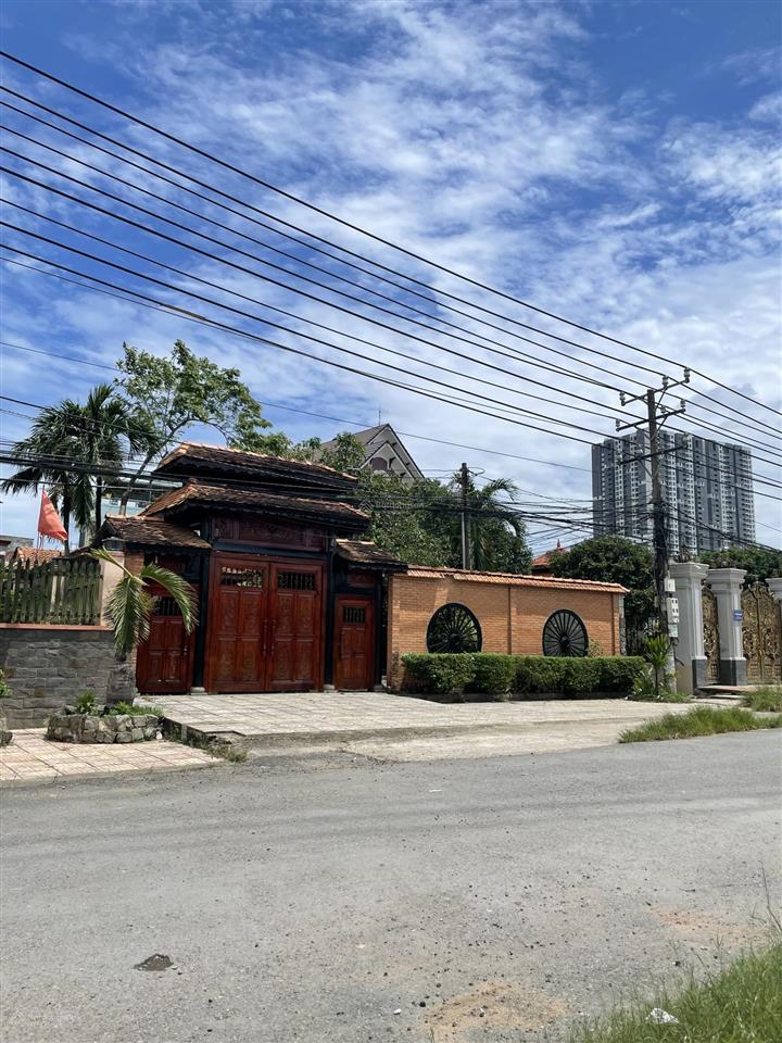 Bán nhà góc mặt tiền đường tôn thất tùng. p. dĩ an. hcm. ngay làn đại học quốc gia hcm ( 12x30m )