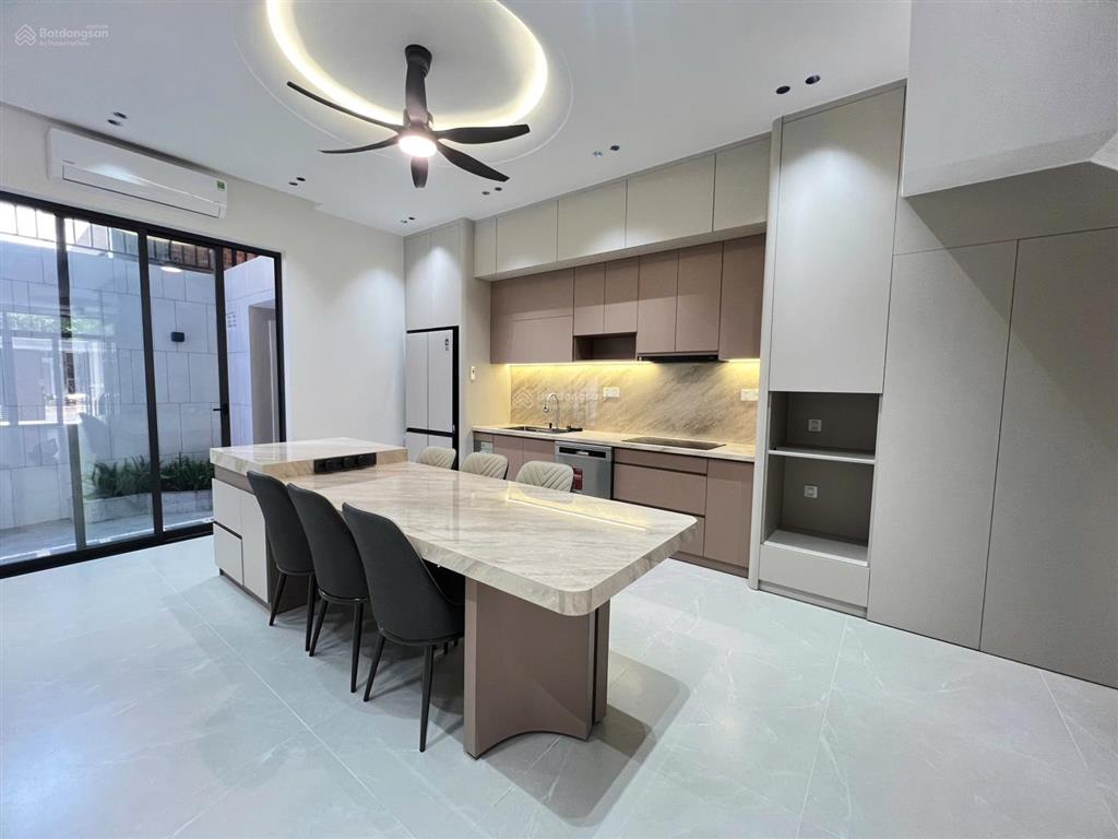 Nhà 3 tầng đẹp kđt mỹ gia thái hưng view công viên đường rộng 25m thang máy kính, chỉ 9 tỷ 500