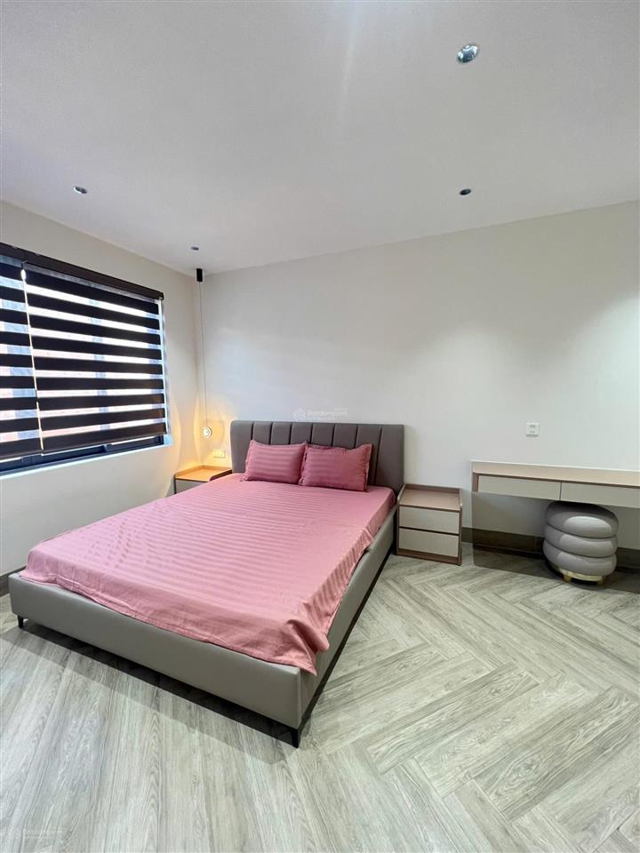 Nhà 3 tầng đẹp kđt mỹ gia thái hưng view công viên đường rộng 25m thang máy kính, chỉ 9 tỷ 500
