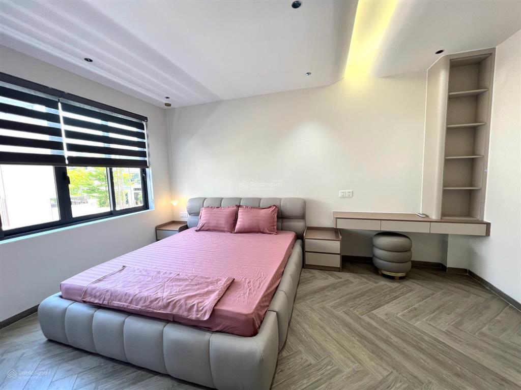 Nhà 3 tầng đẹp kđt mỹ gia thái hưng view công viên đường rộng 25m thang máy kính, chỉ 9 tỷ 500
