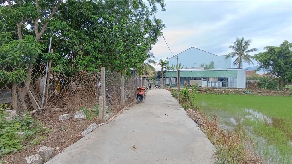 Đất diên điền 5x28=140m2 gần ql1a chỉ 1 tỷ 050