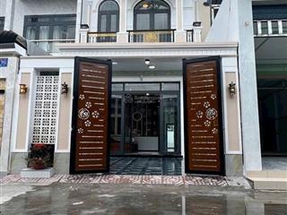Chủ bán gấp nhà bình chánh 80m2 nhà mới vào ở liền
