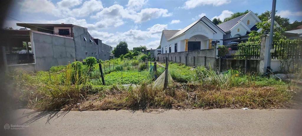 Bán đất chợ trừ văn thố 500m đường ô tô ngang 10m đang ngộp