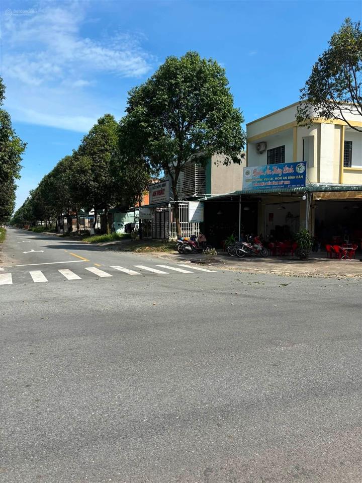 Chủ mắc nợ muốn bán nhanh lô đất đường n3 sát chợ đêm bàu bàng 150m² full thổ cư tâm huyết đã lâu