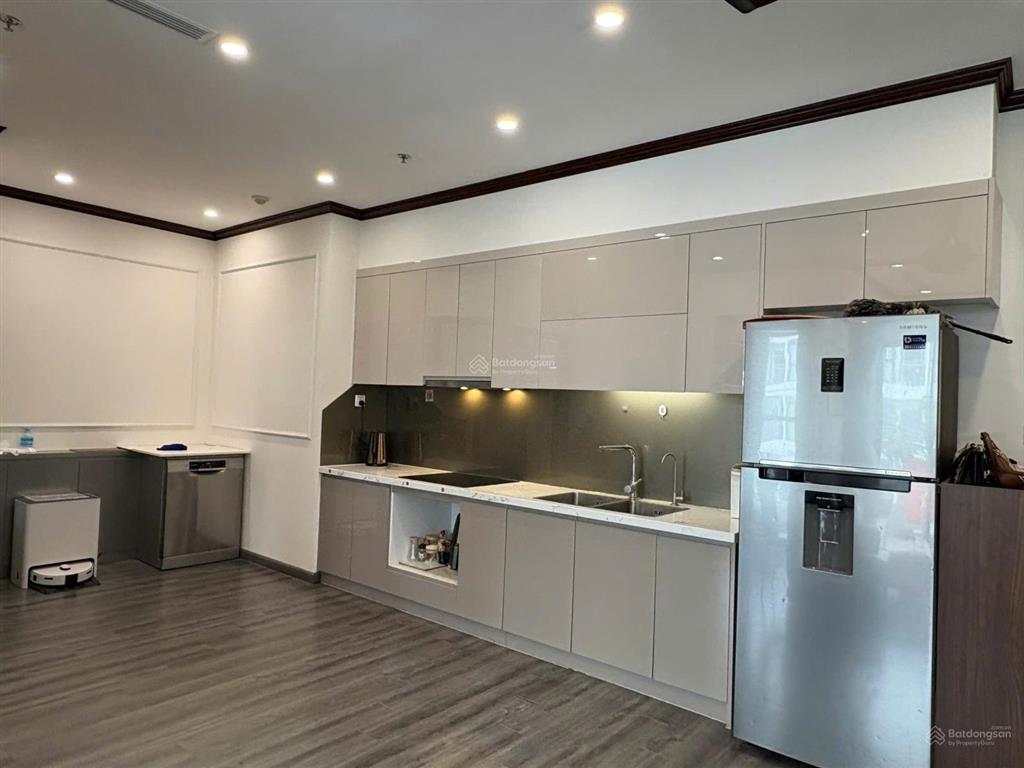 E tuấn bán gấp căn 4n3wc tại star tower giá 16,5 tỷ tầng trung sẵn sổ, xem nhà 24/7  0845 899 ***